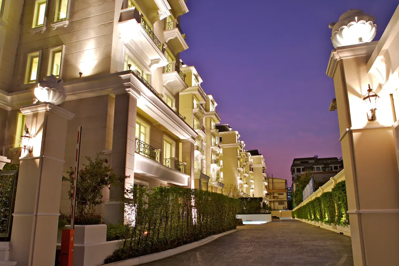 Condo · 2 ห้องนอน · 3 ห้องน้ำ · 179 m²