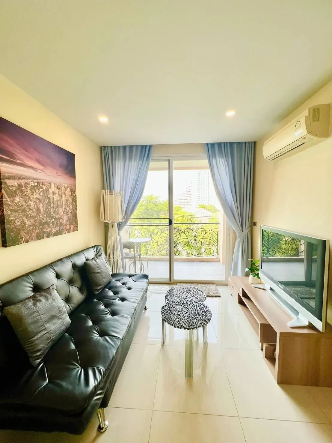 Condo · 1 室 · 1 卫 · 37 m²