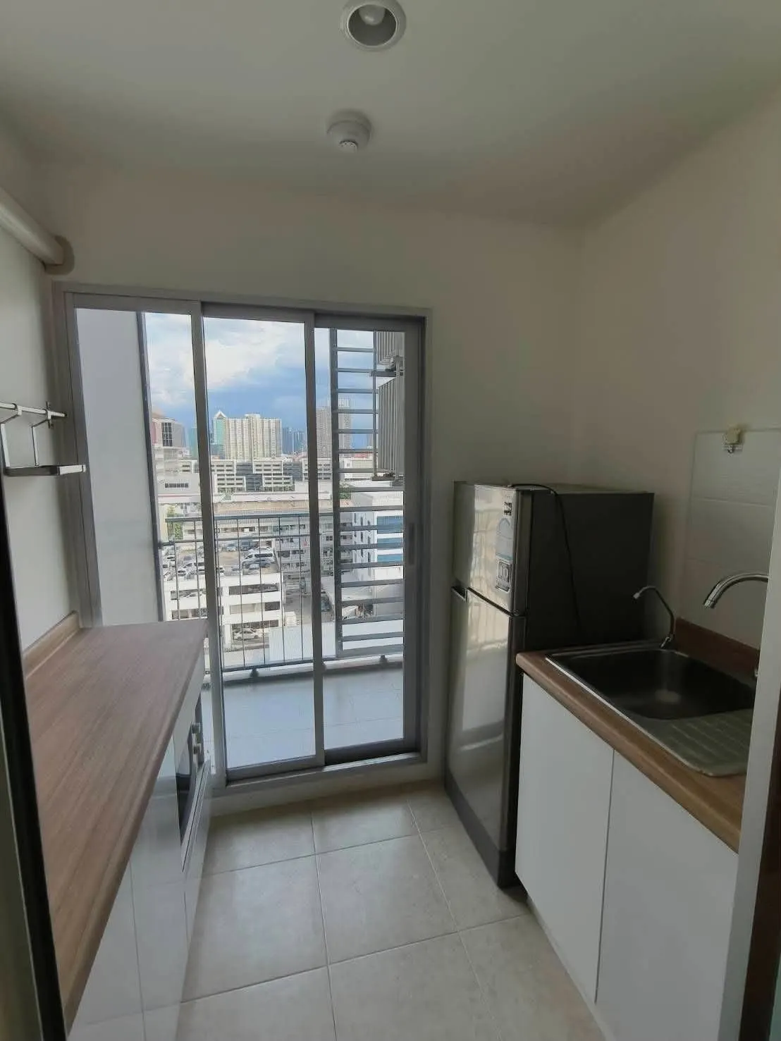 1 ห้องนอน · 1 ห้องน้ำ · 31 m²