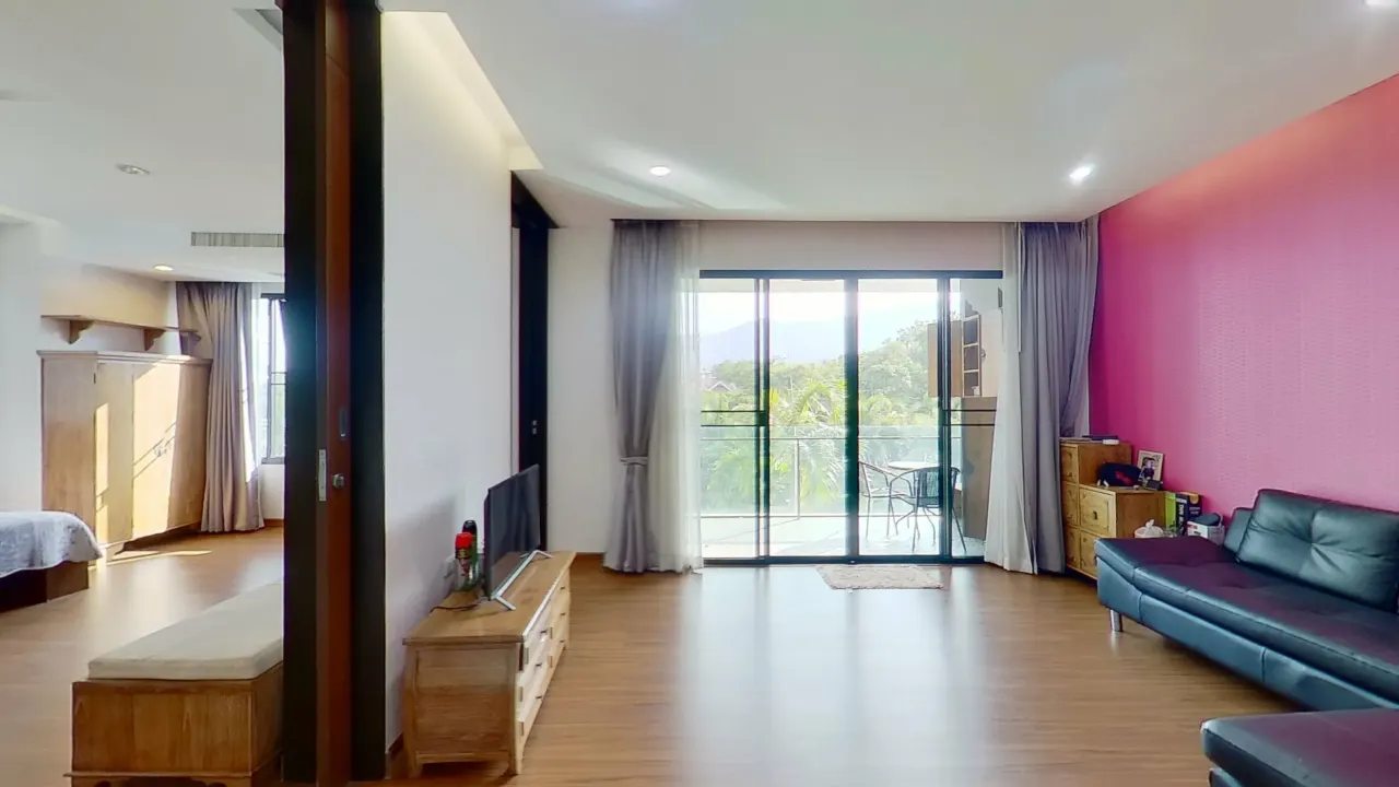 Condo · 1 室 · 1 卫 · 77 m²