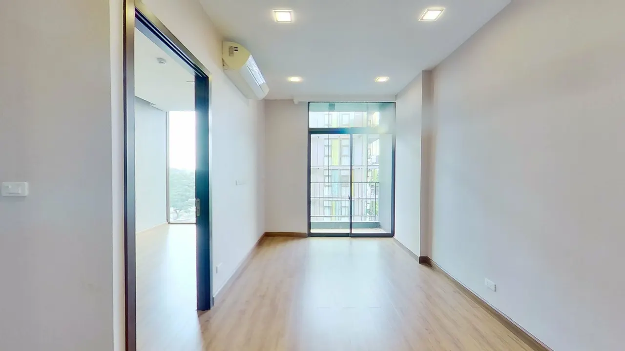 Condo · 1 bd · 1 ba · 54 m²