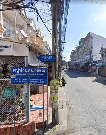 Baan Thanawan Phahonyothin 52