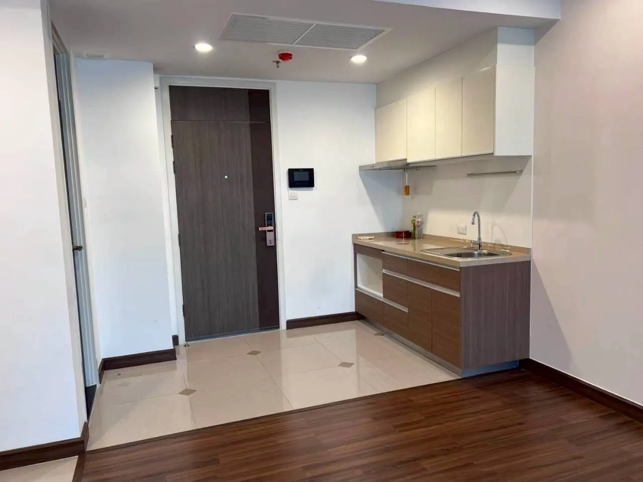 Condo · 1 bd · 1 ba · 50 m²