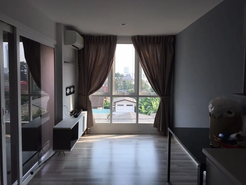 1 ห้องนอน · 1 ห้องน้ำ · 31 m²