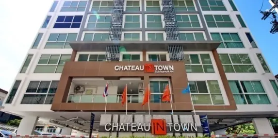 Chateau in Town Sukhumvit 64