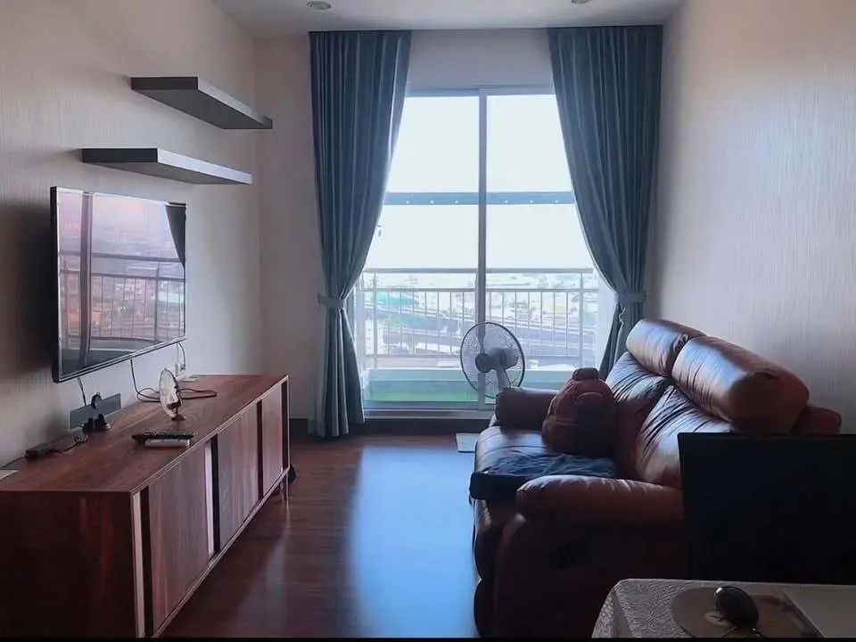 Condo · 1 bd · 1 ba · 49 m²