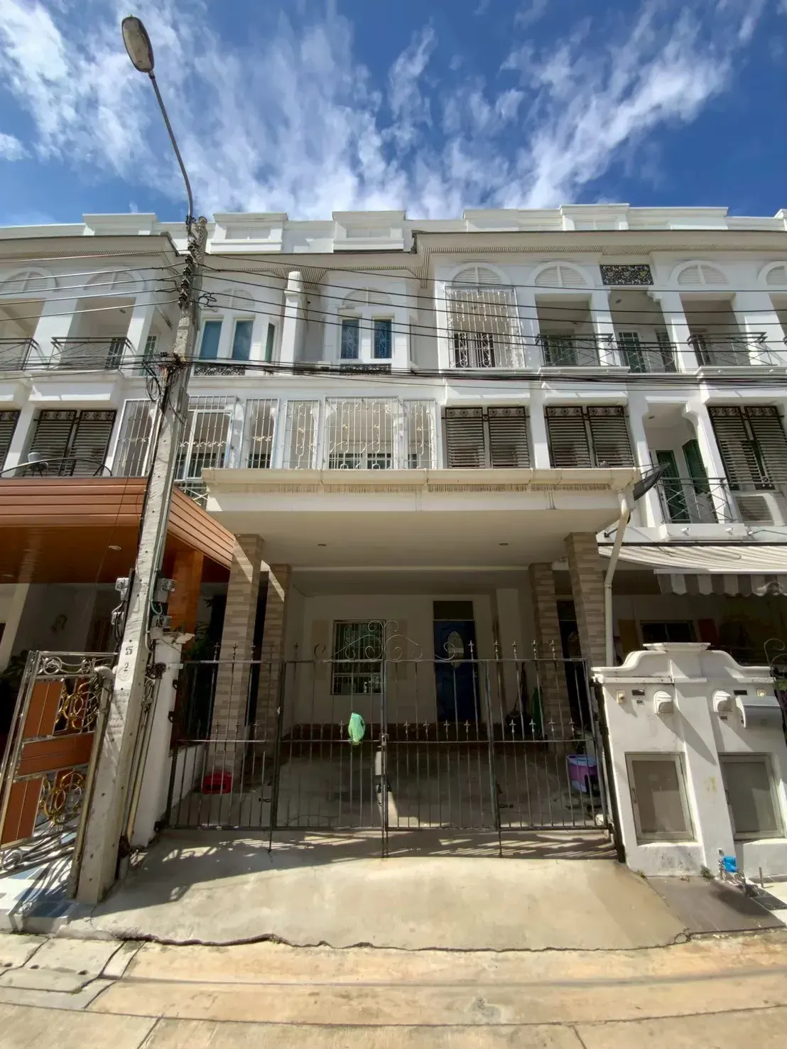 3 ch. · 3 sdb · 173 m²