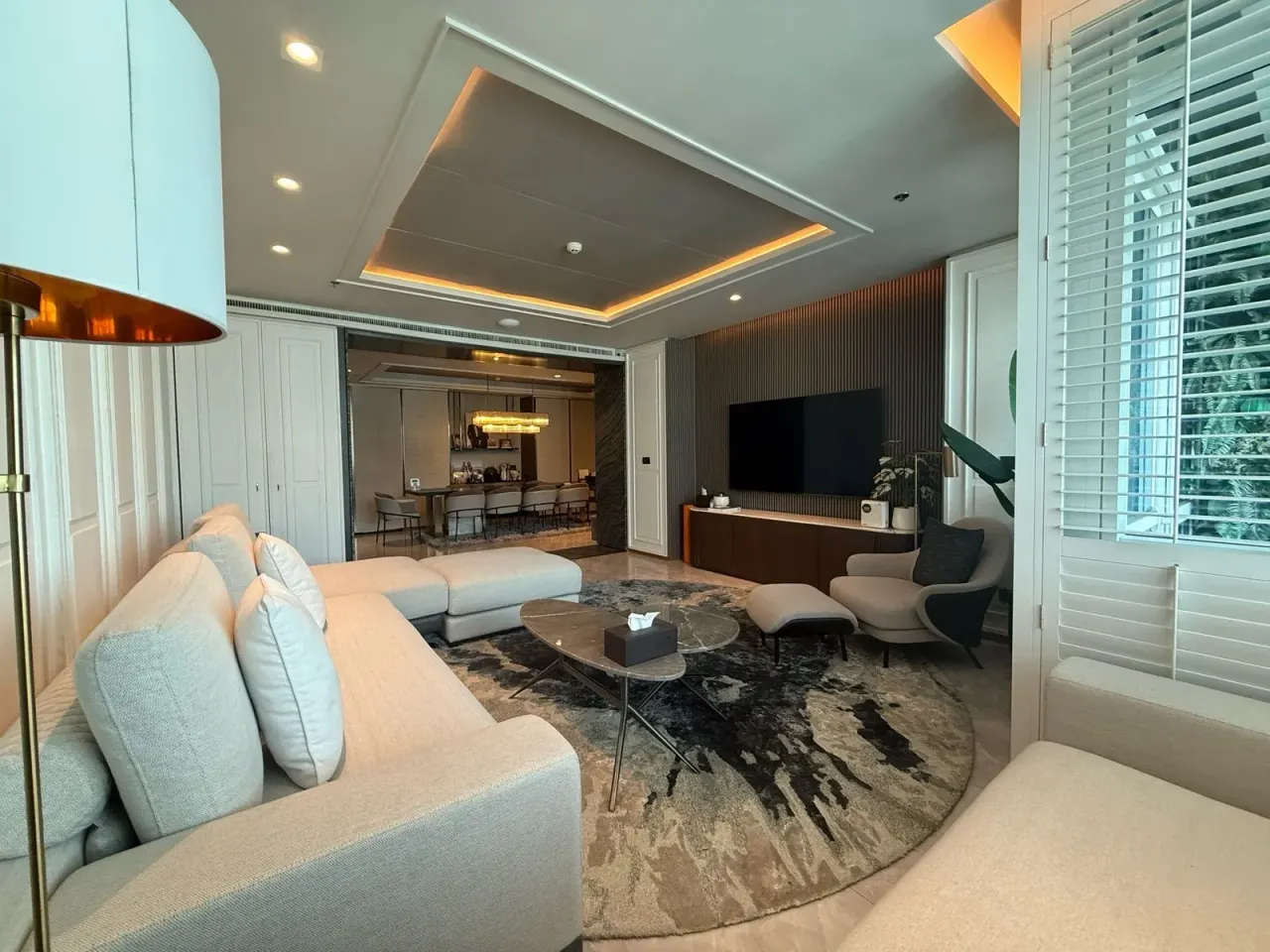 Condo · 6 bd · 6 ba · 387 m²