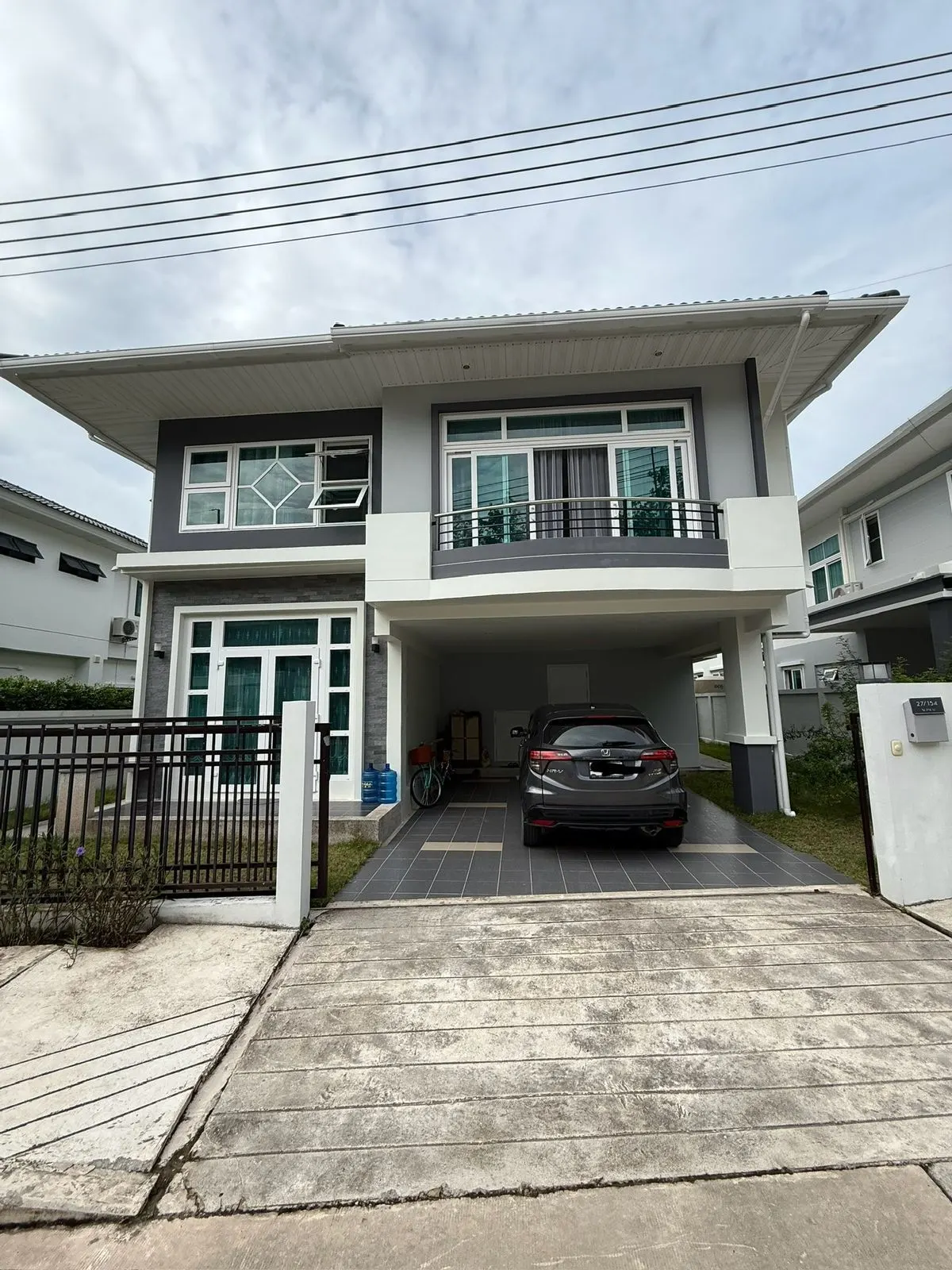 House · 4 bd · 3 ba · 230 m²