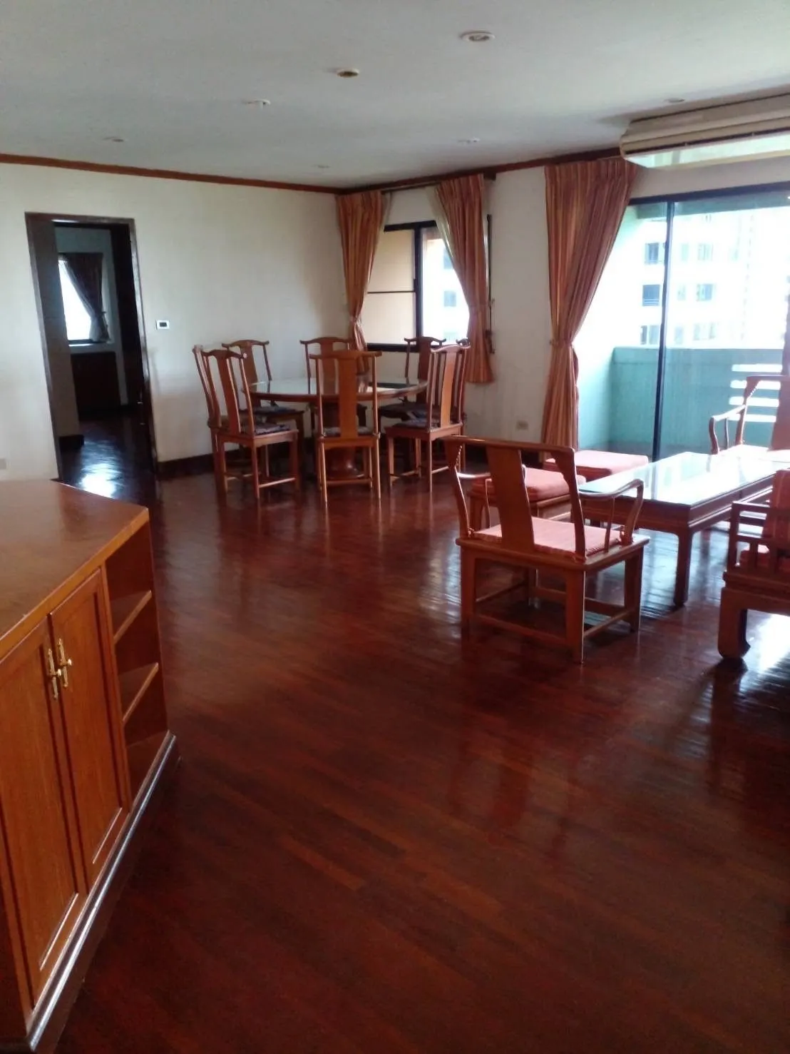 Condo · 3 ห้องนอน · 3 ห้องน้ำ · 169 m²