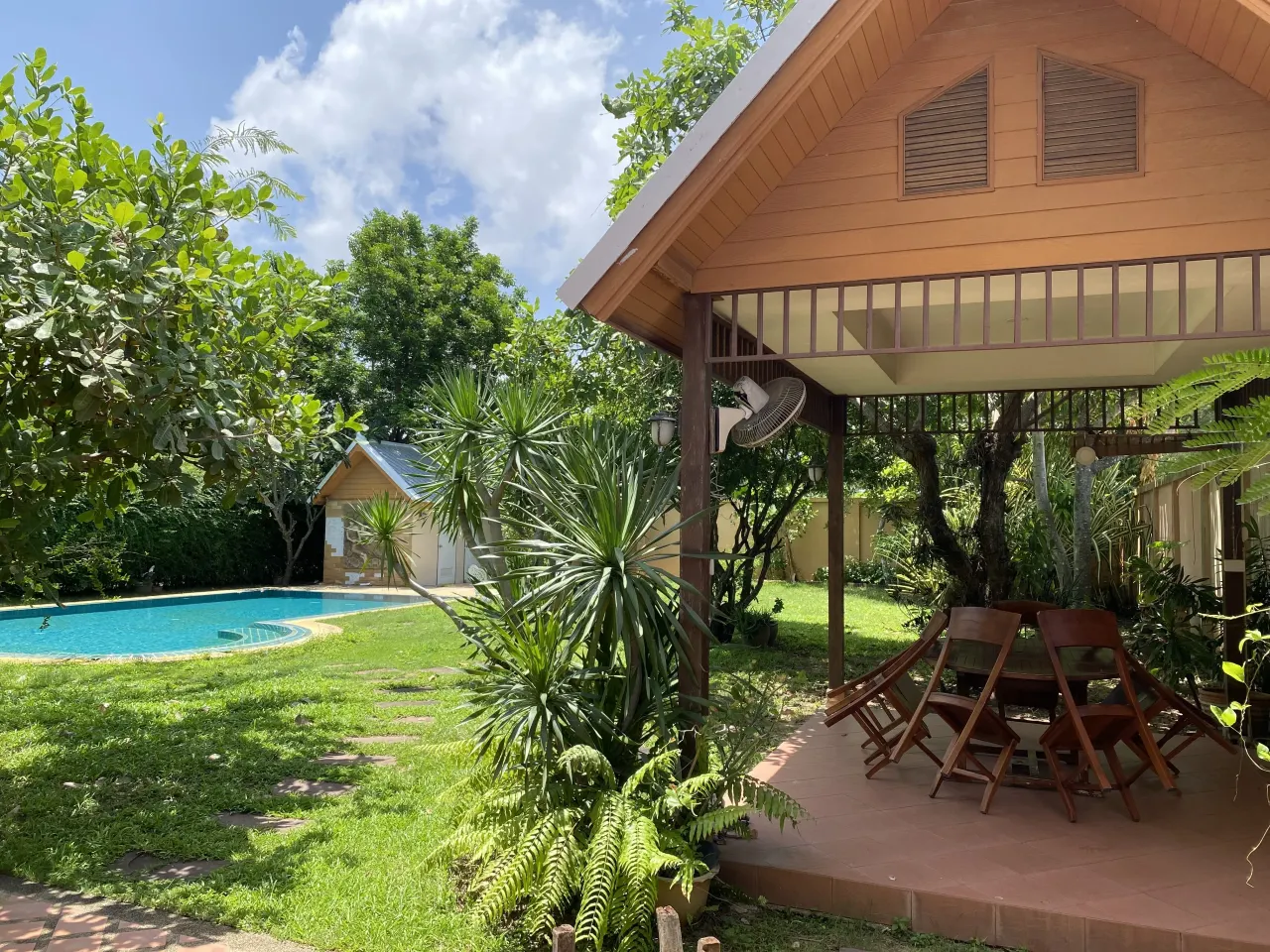 Beverly Thai House Pool Villa