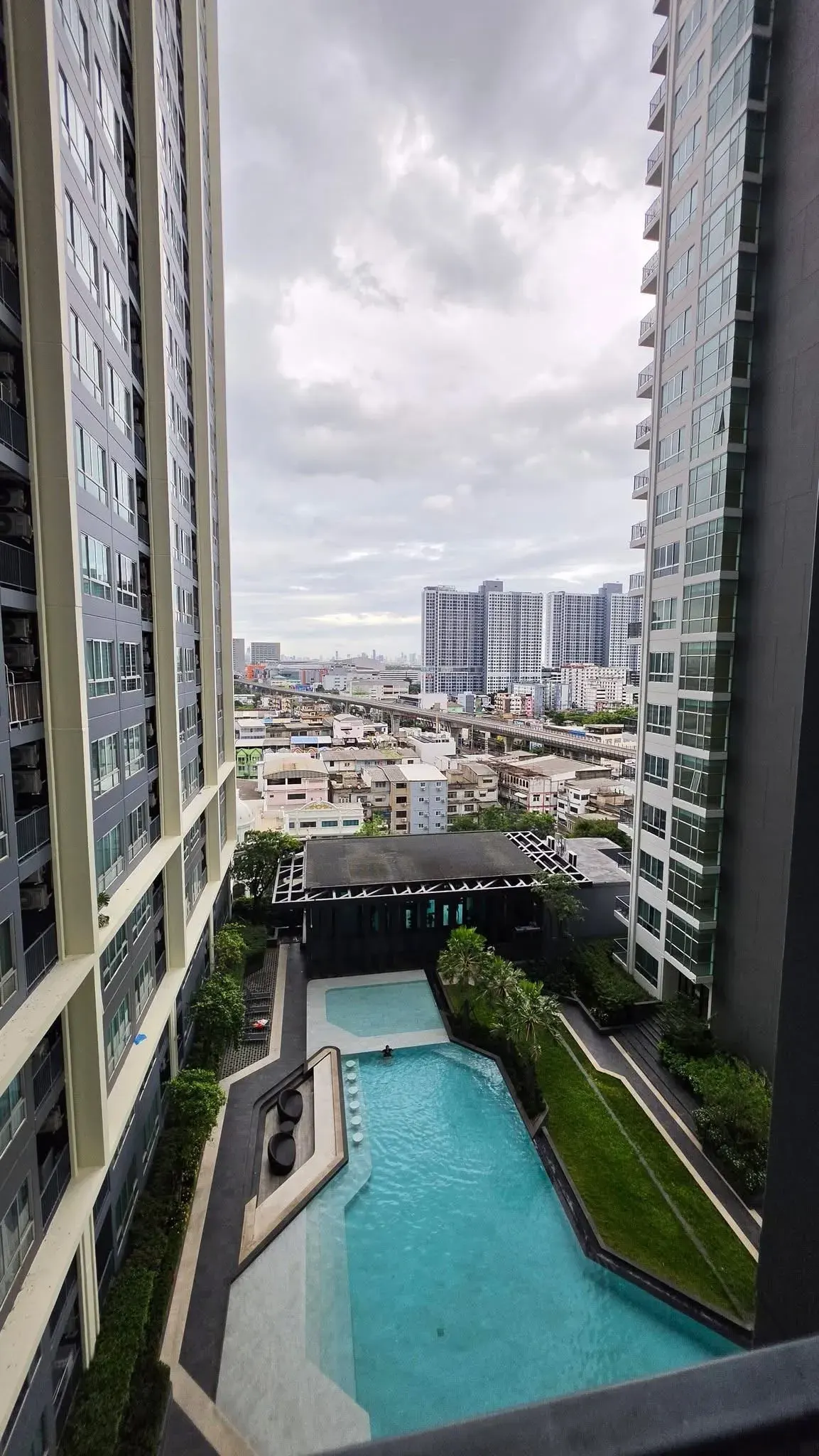 1 ห้องนอน · 1 ห้องน้ำ · 30 m²
