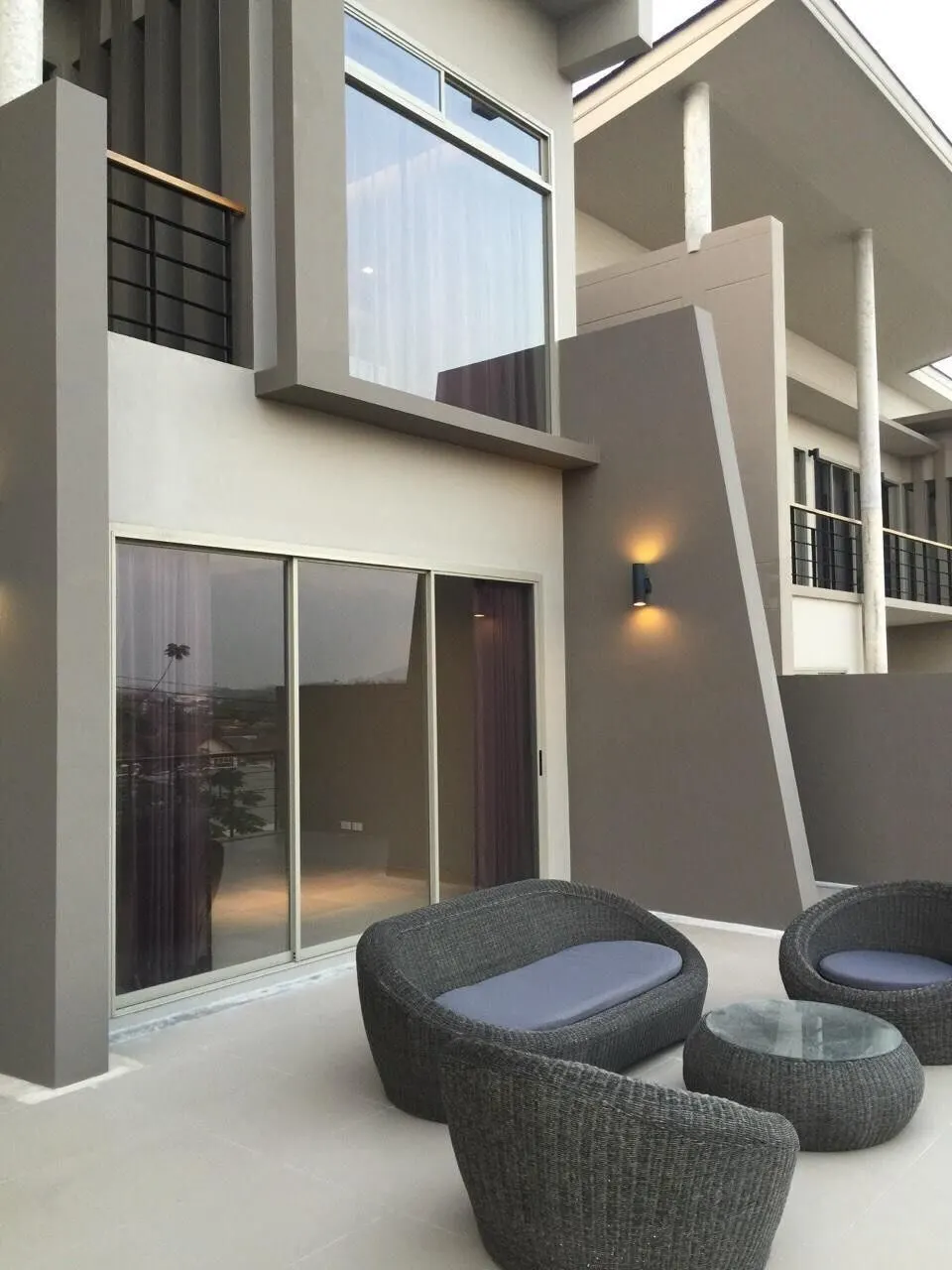 Baan Maneekram-Jomthong Thani