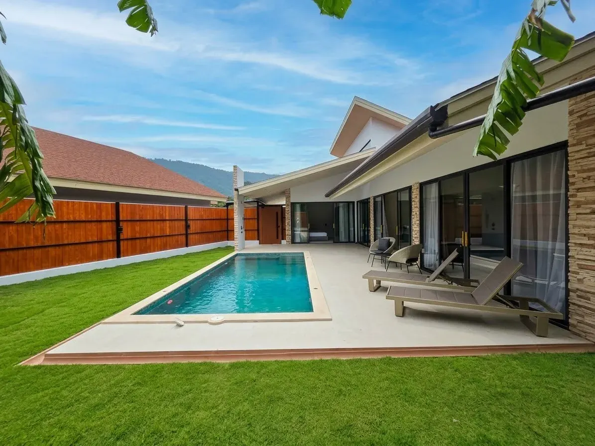 3 bd · 3 ba · 143 m²
