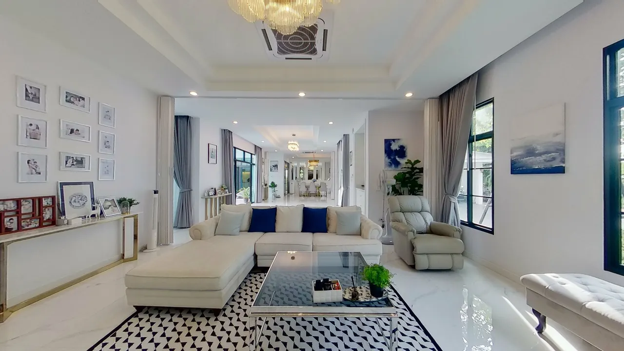 Villa · 4 ห้องนอน · 3 ห้องน้ำ · 726 m²
