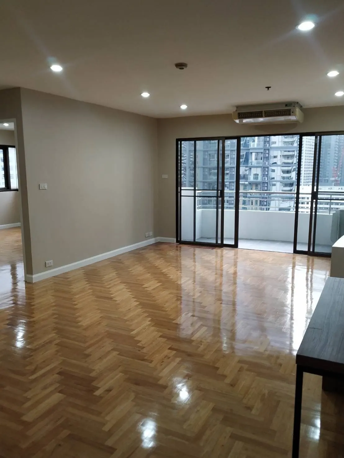Condo · 3 bd · 2 ba · 128 m²