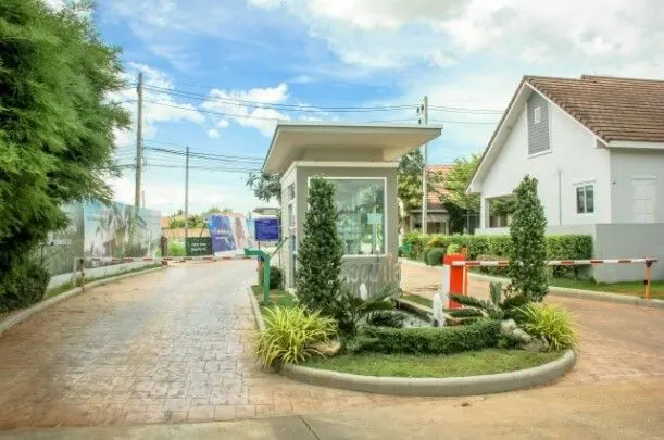 Baan Suay Namsai