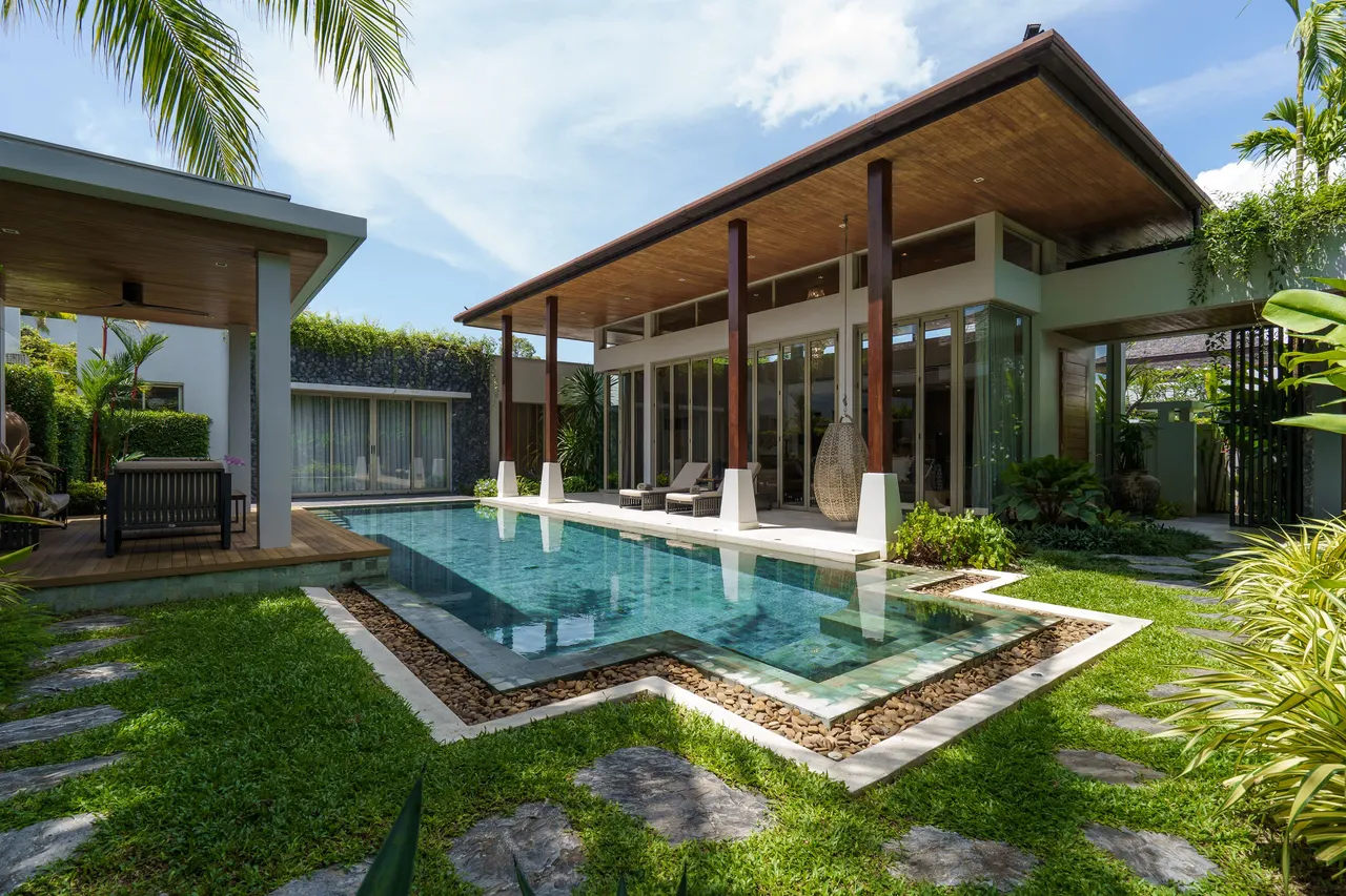 Villa · 4 室 · 4 卫 · 300 m²