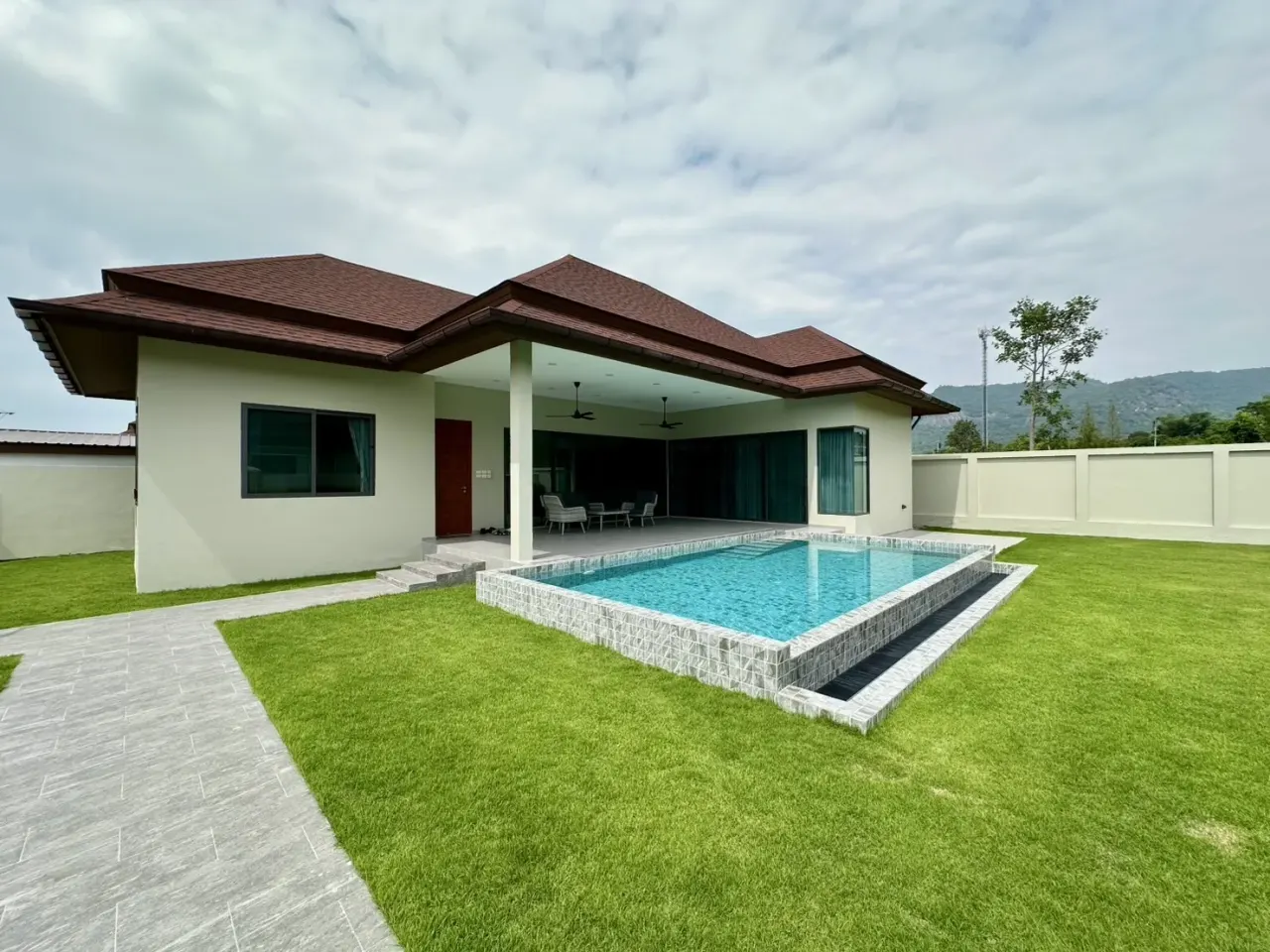 Villa · 3 ห้องนอน · 3 ห้องน้ำ · 240 m²