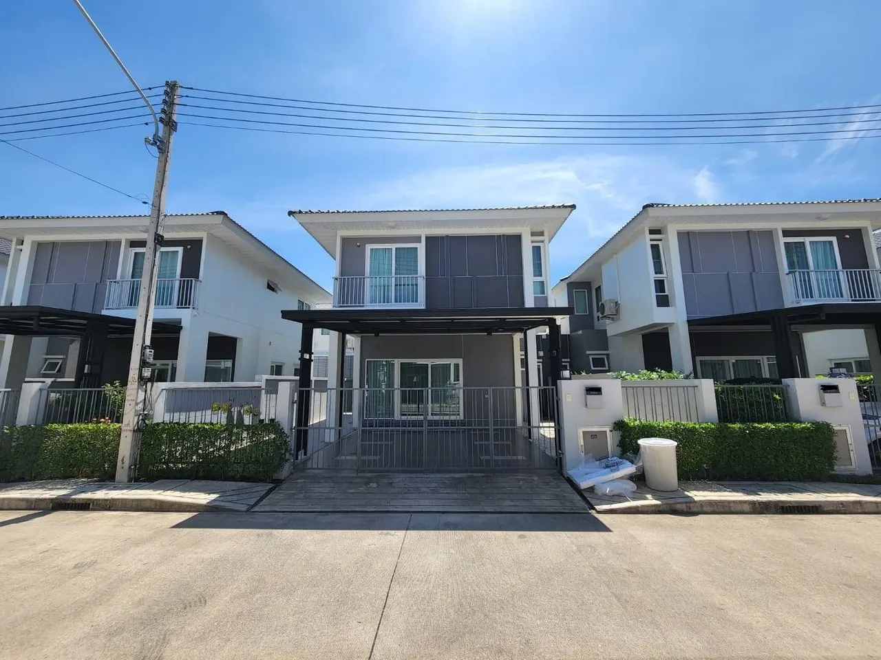 House · 3 bd · 2 ba · 143 m²