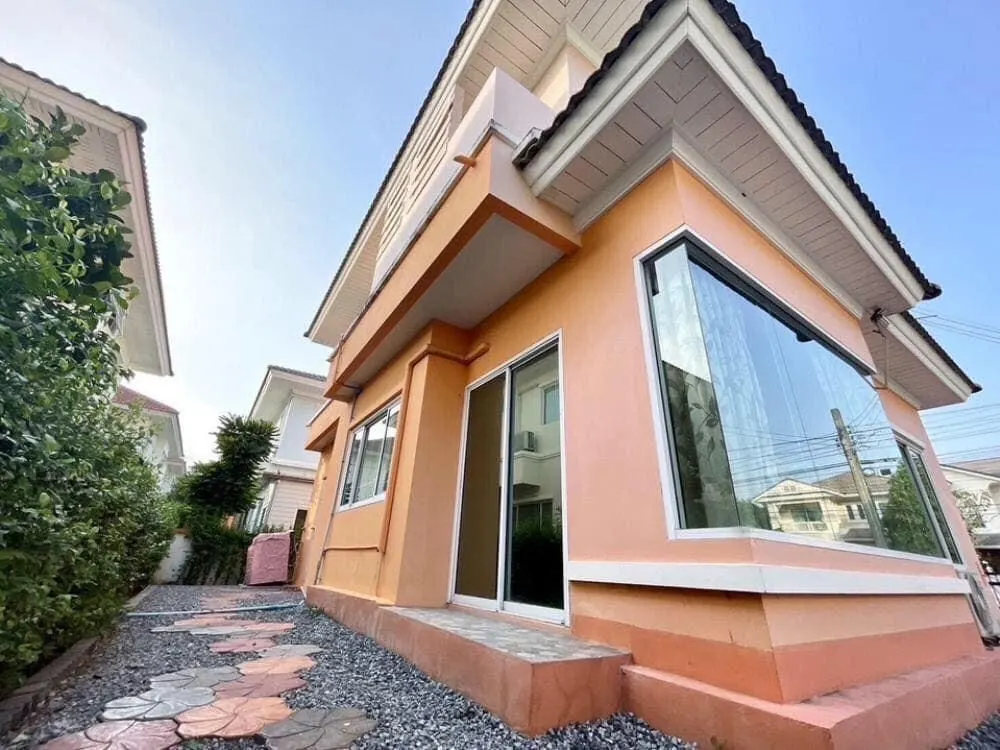 House · 3 ห้องนอน · 3 ห้องน้ำ · 200 m²