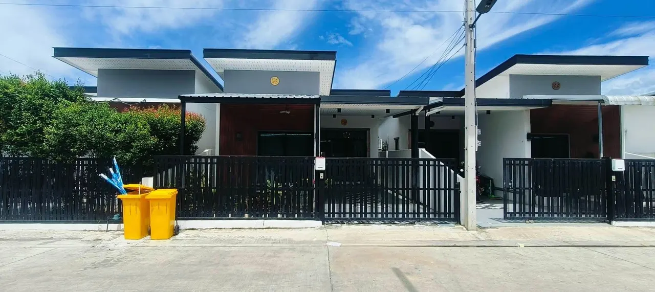 2 bd · 2 ba · 83 m²