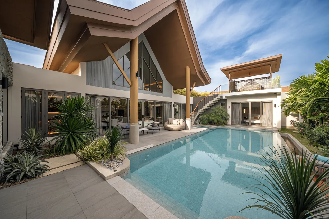 Villa · 4 bd · 4 ba · 533 m²
