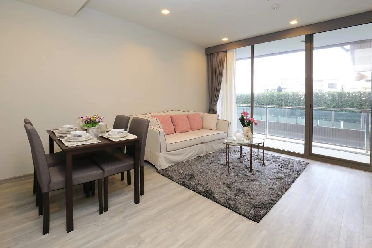 Condo · 1 室 · 1 卫 · 56 m²