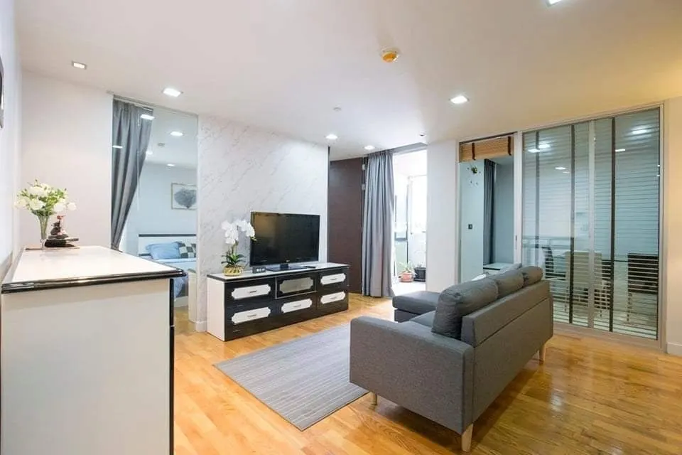 Condo · 1 bd · 1 ba · 56 m²
