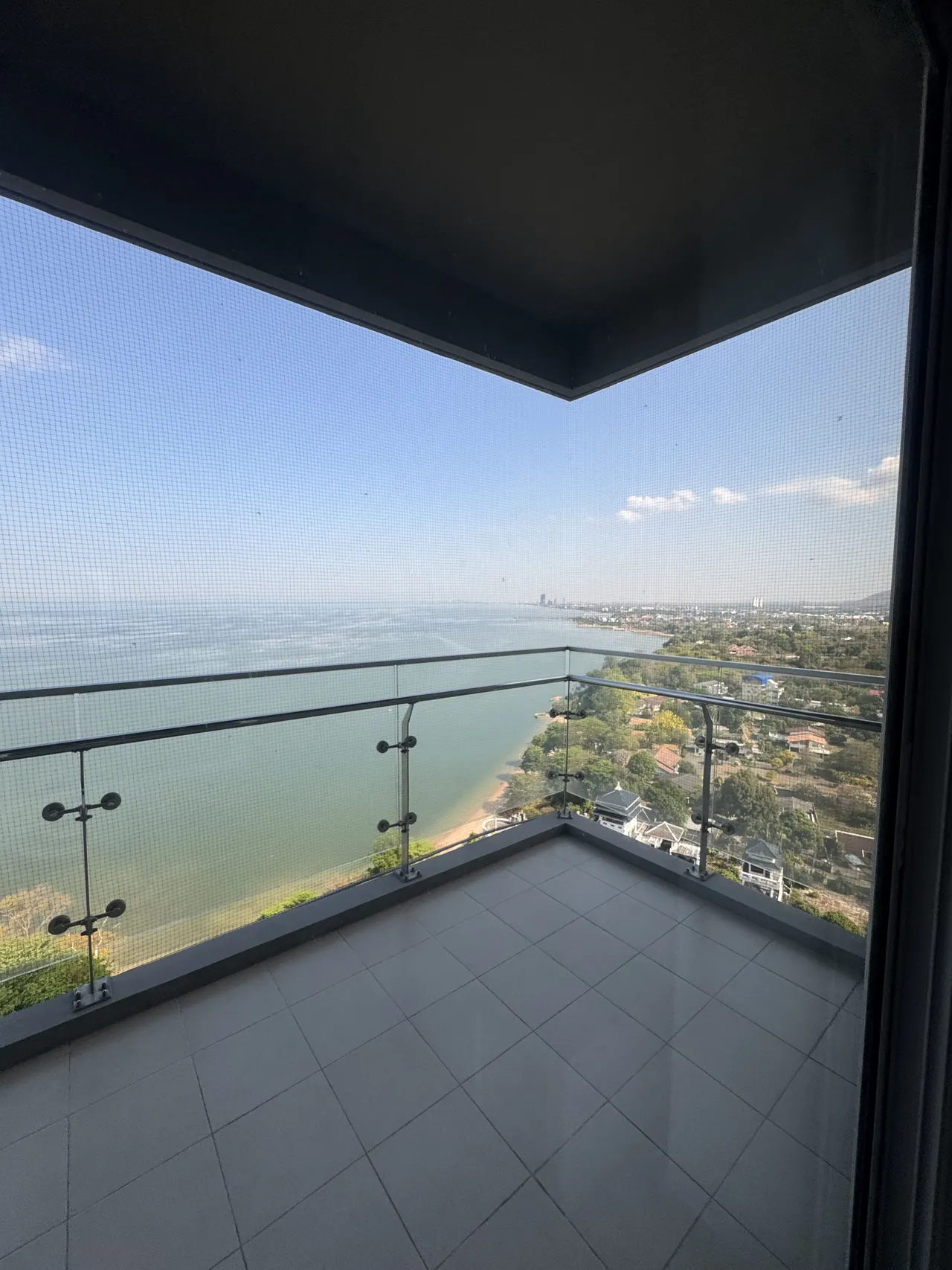 Condo · 2 ห้องนอน · 2 ห้องน้ำ · 70 m²