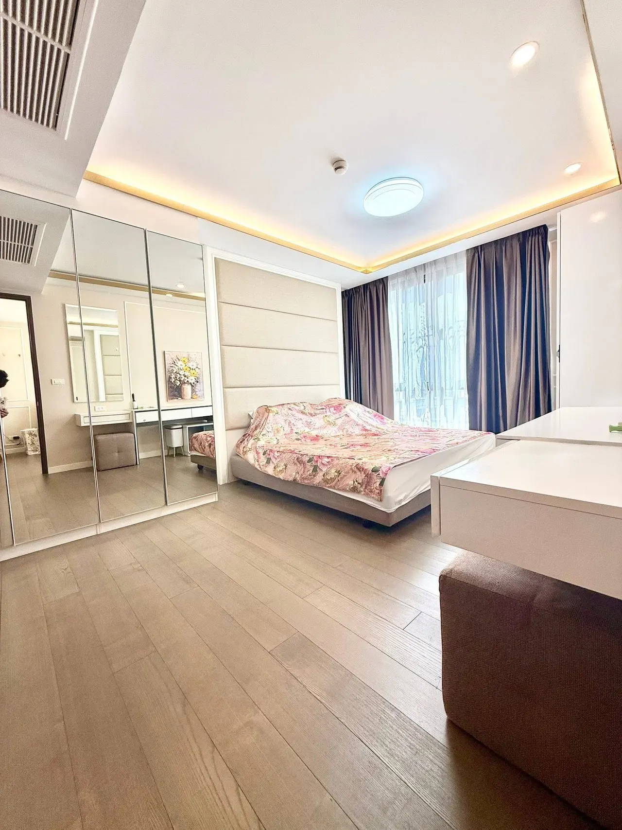 Condo · 1 bd · 1 ba · 43 m²