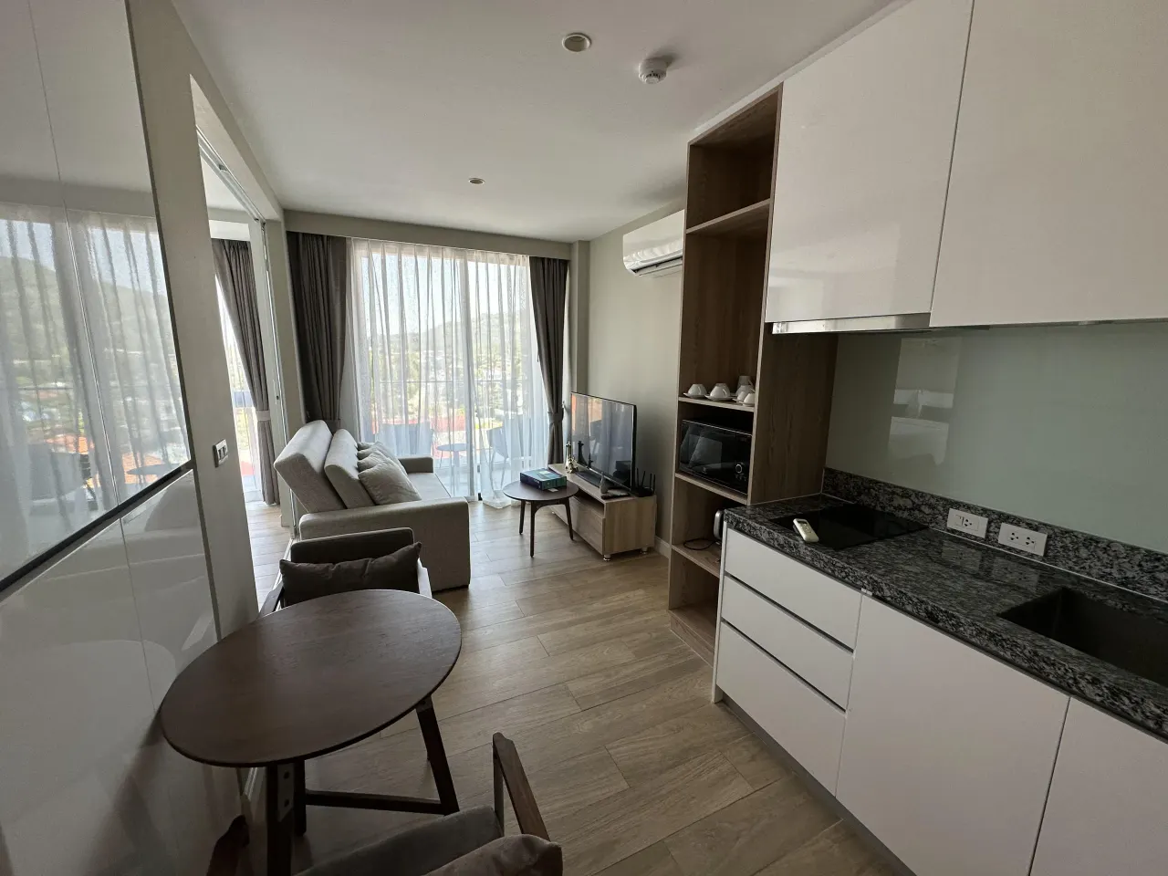 Condo · 1 bd · 1 ba · 33 m²