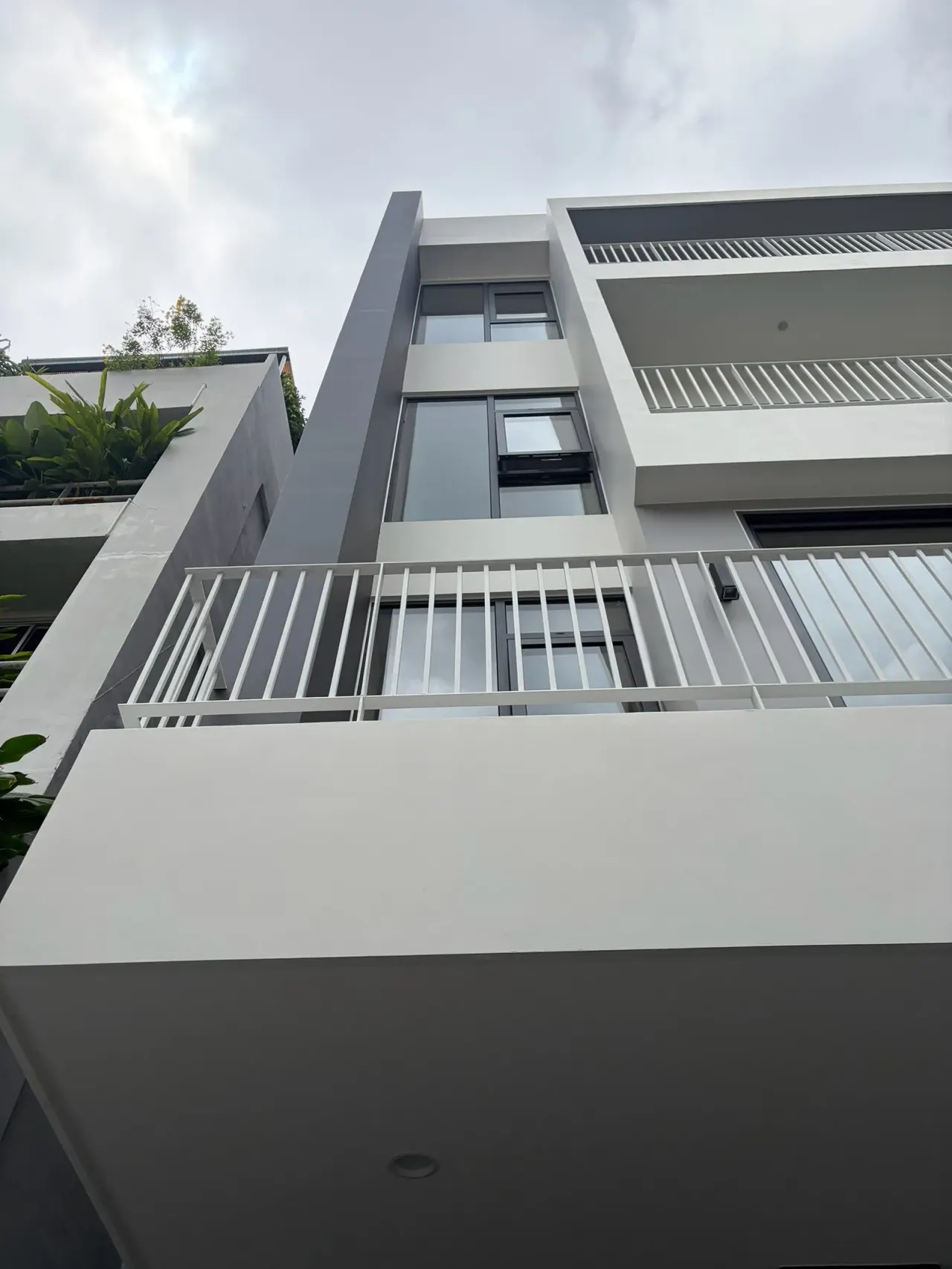 7 ch. · 7 sdb · 700 m²