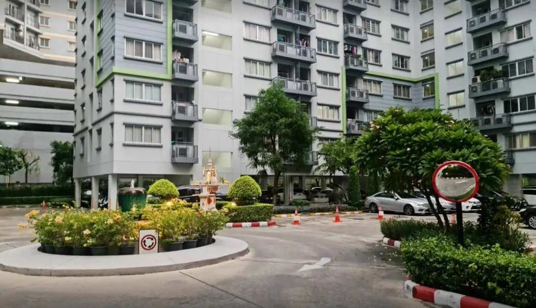 Condo One X Sathorn-Narathiwat