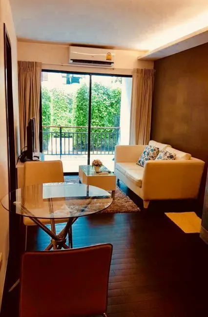 Condo · 1 bd · 1 ba · 42 m²