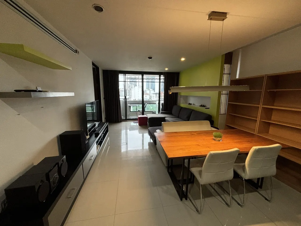 Condo · 2 ห้องนอน · 2 ห้องน้ำ · 97 m²