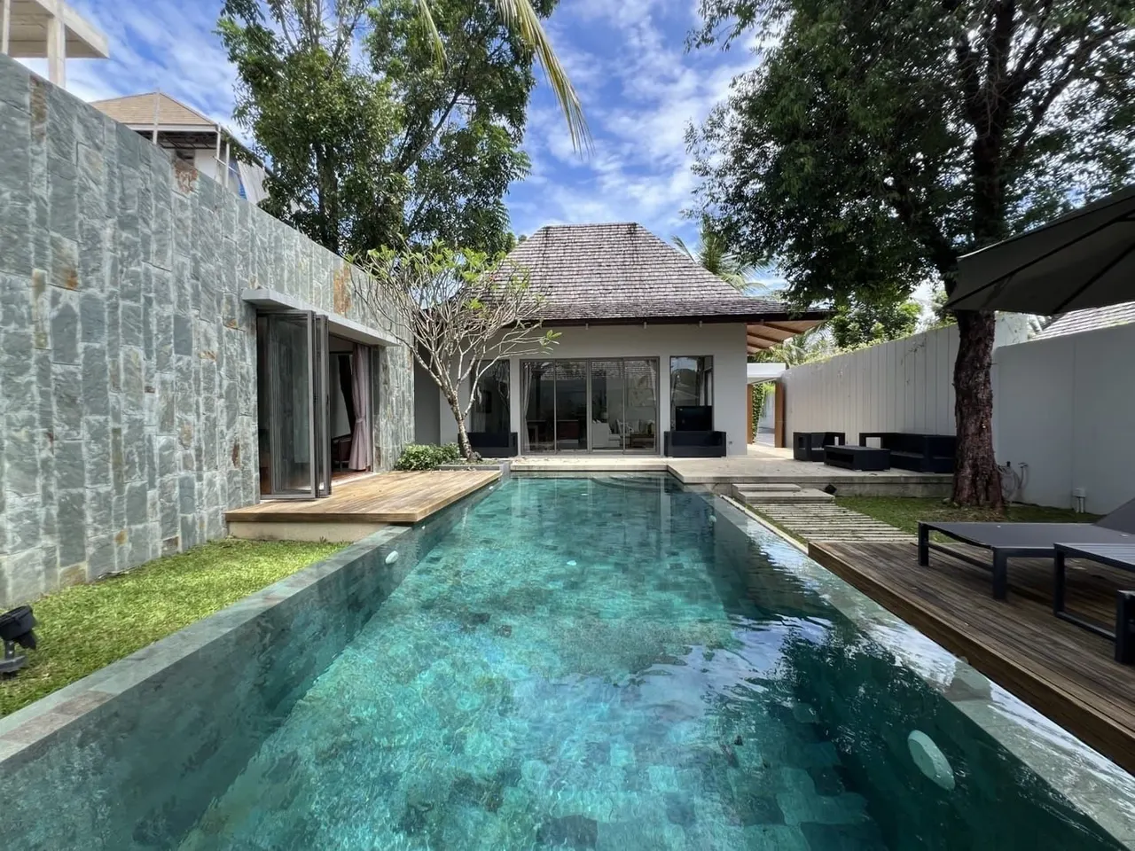 Villa · 2 ห้องนอน · 2 ห้องน้ำ · 230 m²