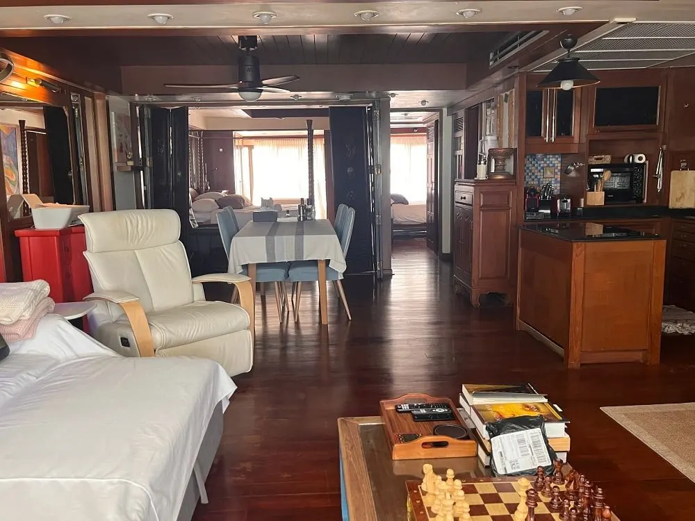Condo · 2 bd · 2 ba · 100 m²