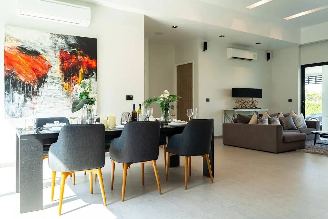 House · 3 ห้องนอน · 2 ห้องน้ำ · 142 m²