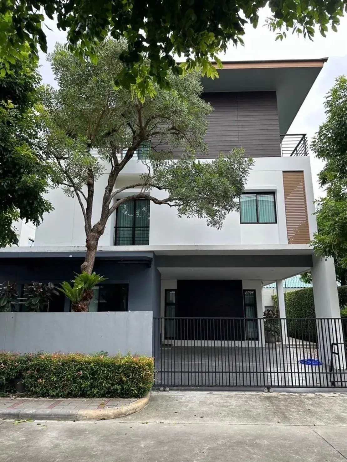 House · 5 ch. · 5 sdb · 310 m²