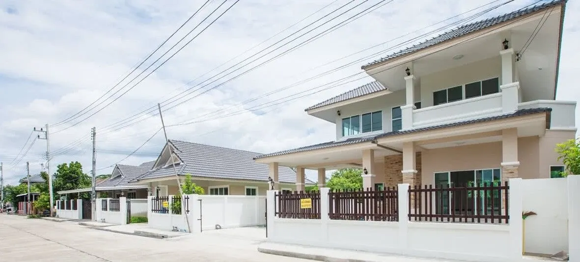 Chok Varee Home