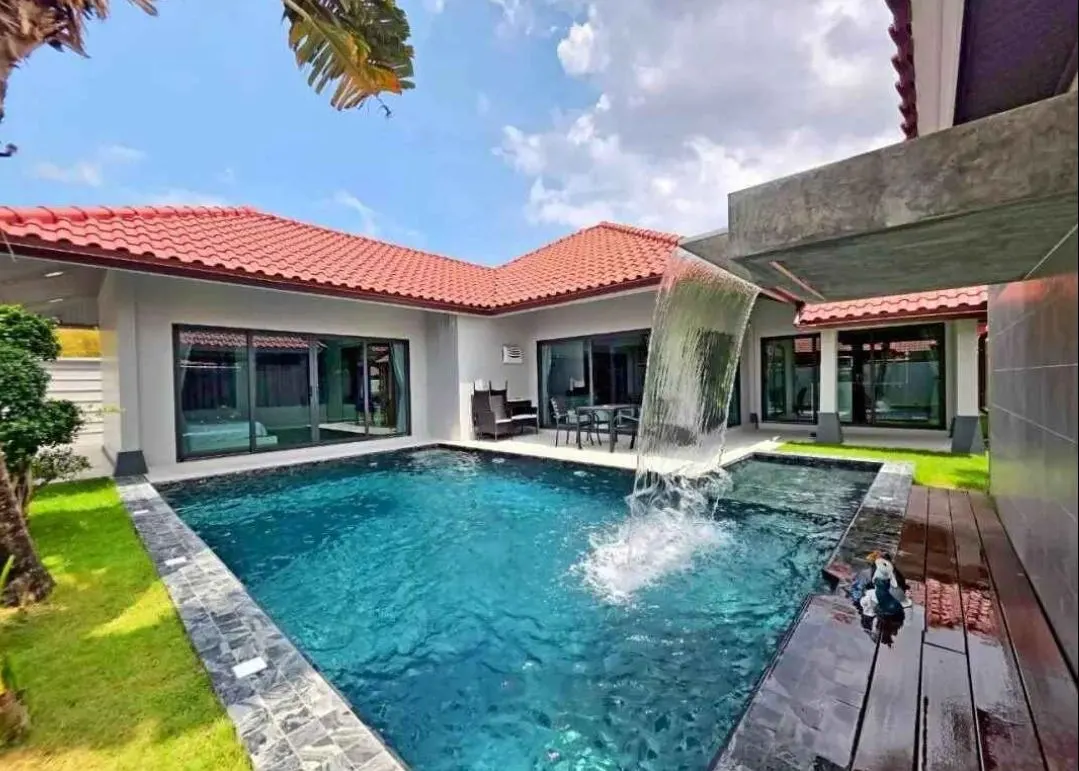 Villa · 3 bd · 2 ba · 200 m²