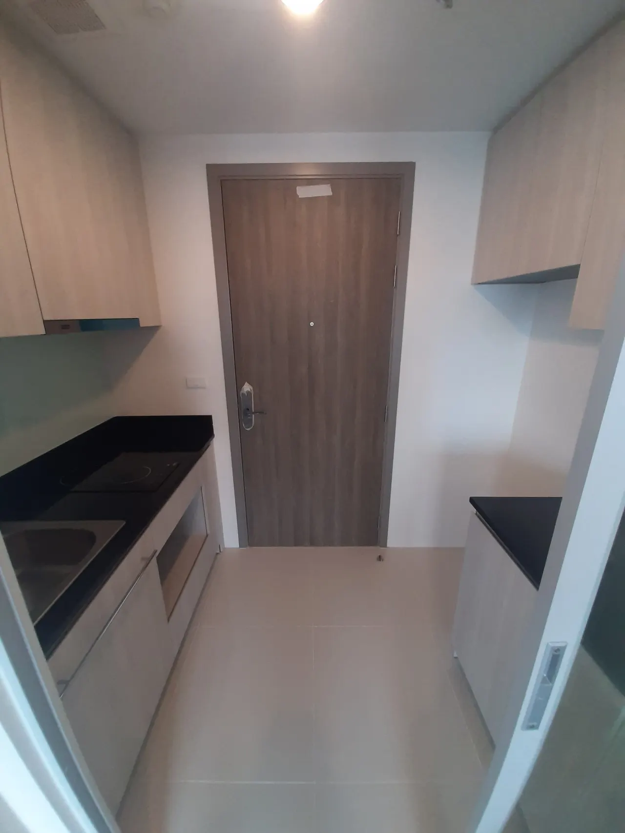 Condo · 1 室 · 1 卫 · 28 m²