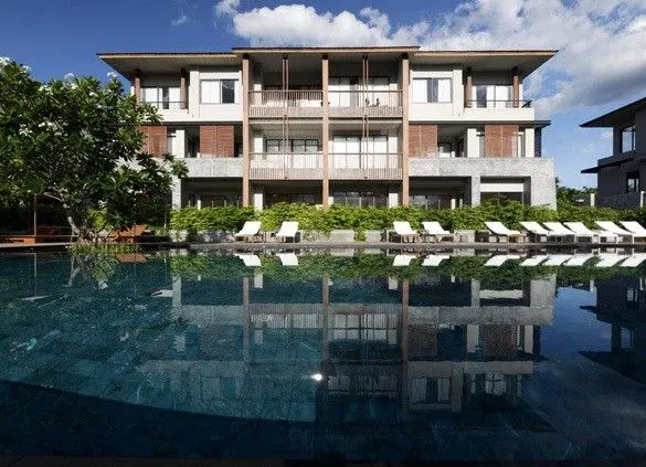 Veranda High Residence