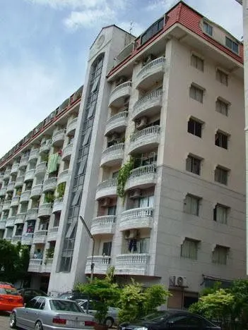 Palmy Place Condominium