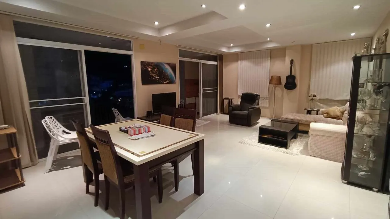 Condo · 2 ห้องนอน · 2 ห้องน้ำ · 94 m²