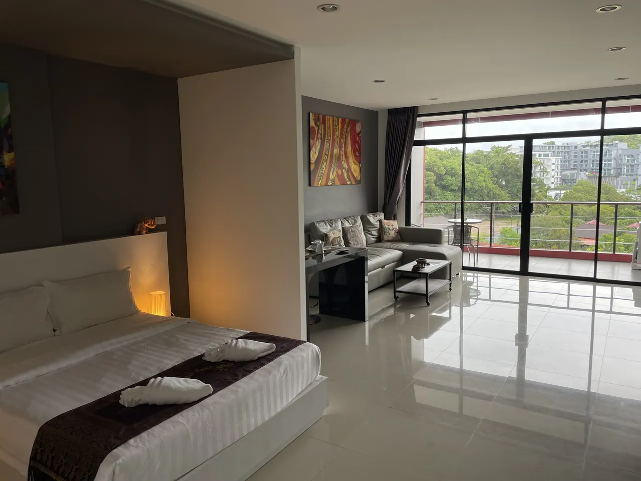 Condo · 1 bd · 1 ba · 58 m²