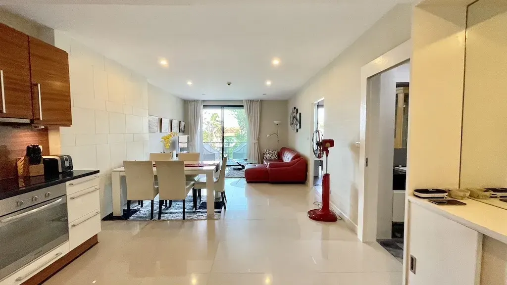 Condo · 1 室 · 1 卫 · 81 m²
