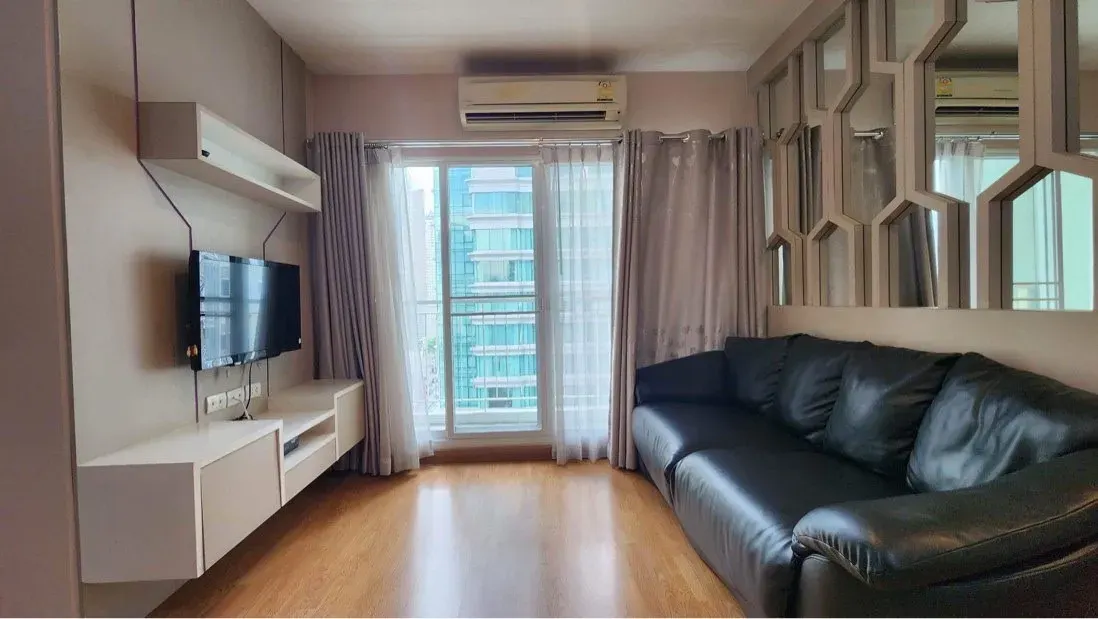 Condo · 2 bd · 1 ba · 65 m²