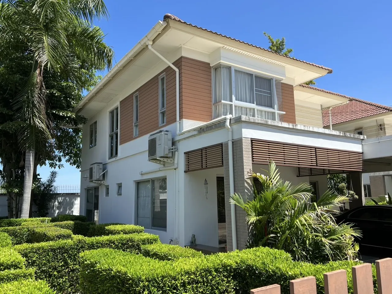 House · 3 ห้องนอน · 3 ห้องน้ำ · 203 m²